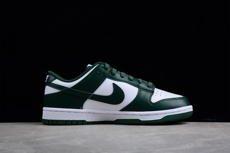 NK Dunk Low Michigan State - MOLINS COMPANY