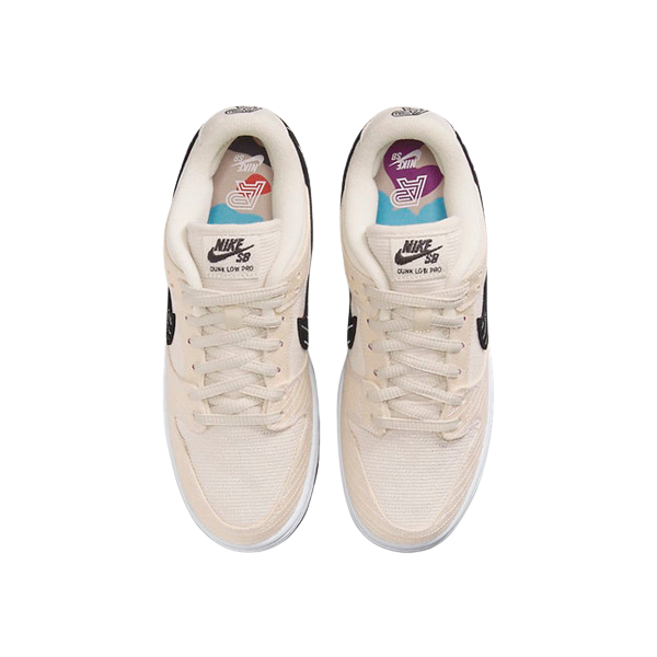 Dunk Low SB Albino & Preto - MOLINS COMPANY