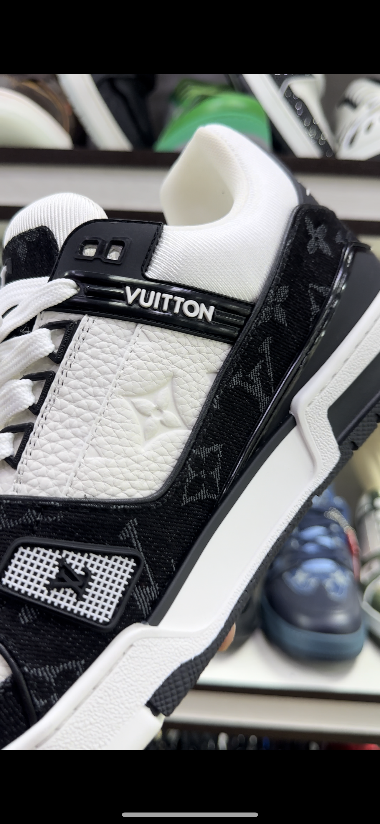 LV - TRAINNER - Black white - MOLINS COMPANY