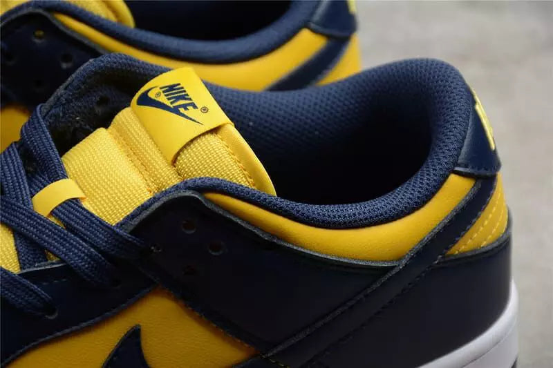 NK SB Dunk Low Michigan - MOLINS COMPANY