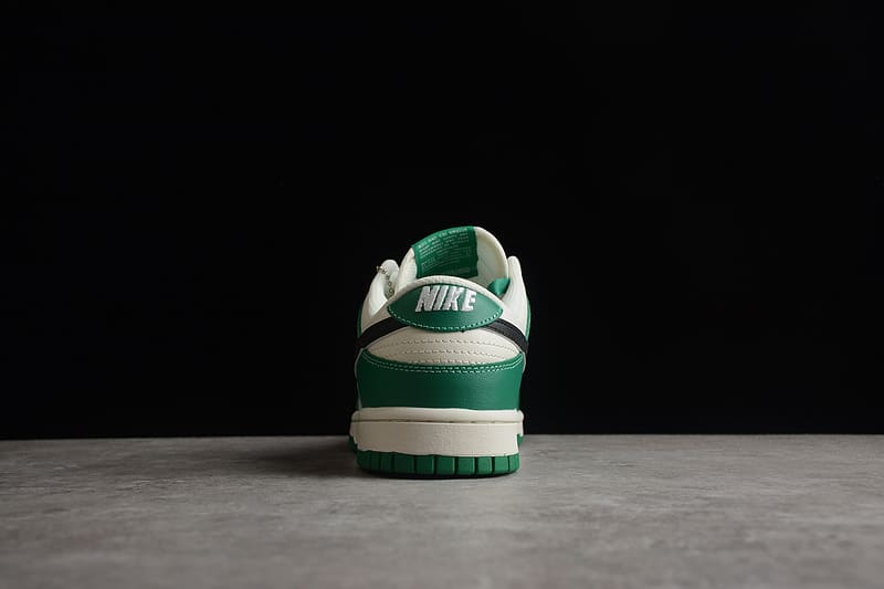 NK Dunk Low SE Lottery - MOLINS COMPANY