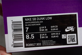 NK SB Dunk Low Pro Classic Green - MOLINS COMPANY