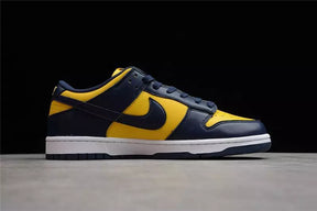 NK SB Dunk Low Michigan - MOLINS COMPANY