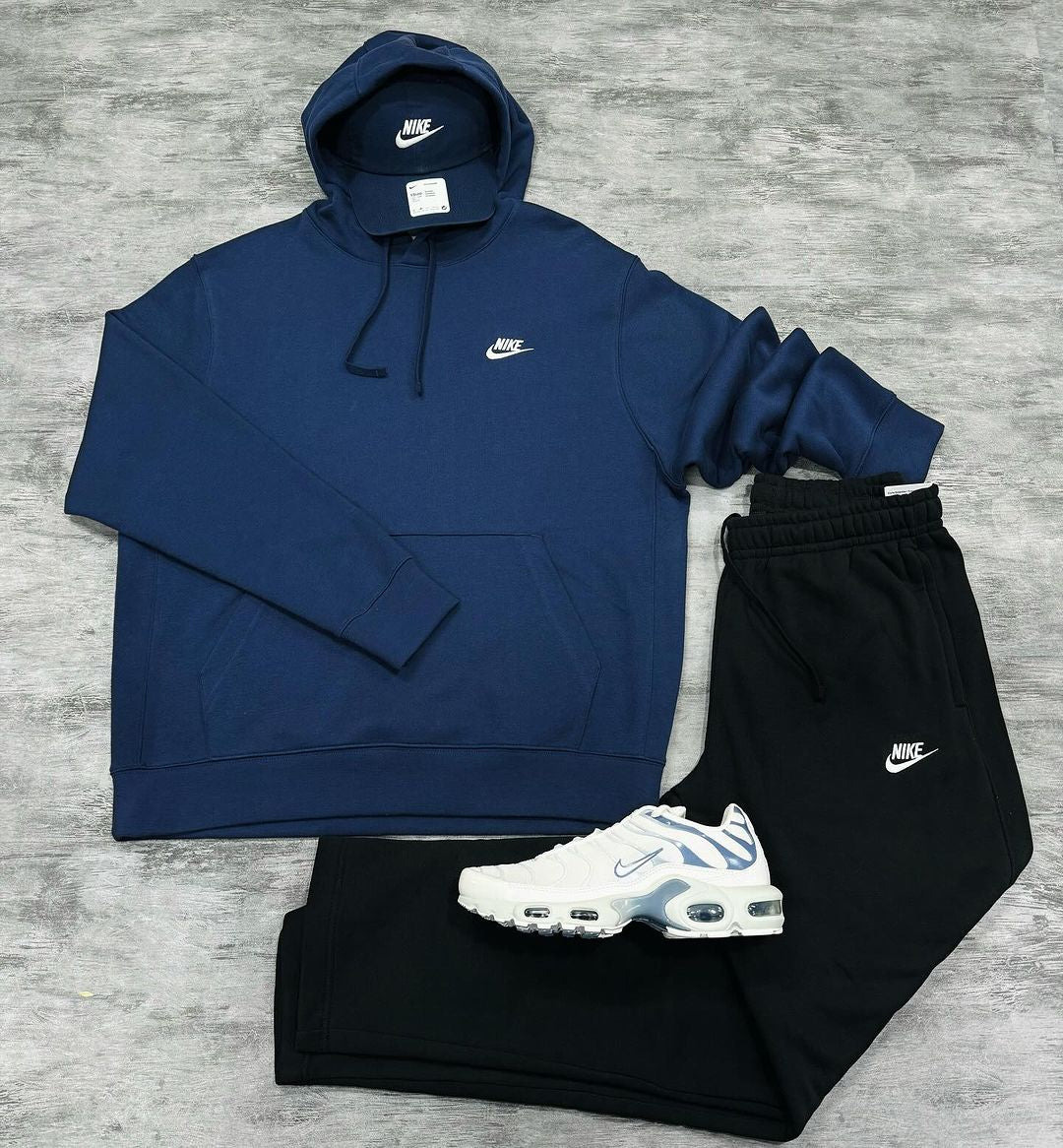 Kit NK Club + Boné NK + Air Max Plus - MOLINS COMPANY