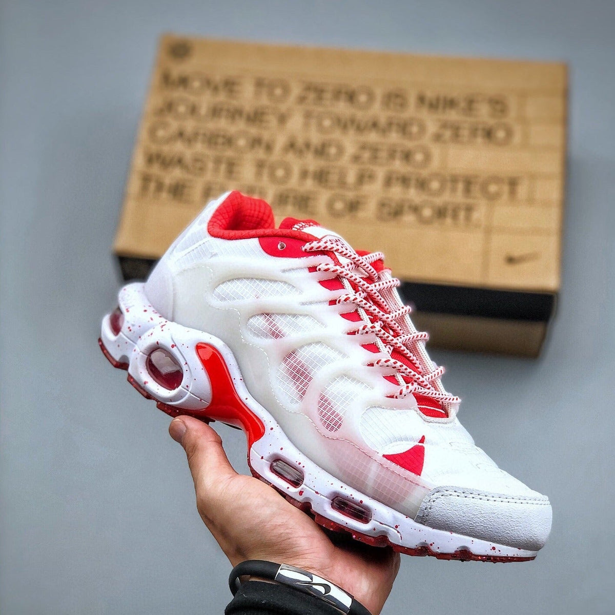 TÊNIS NK AIR MAX TERRASCAPE PLUS SCARLET