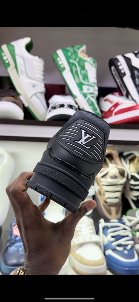 LV - Trainner black couro - MOLINS COMPANY
