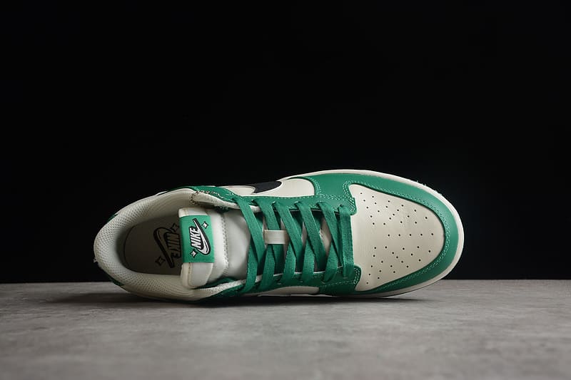 NK Dunk Low SE Lottery - MOLINS COMPANY