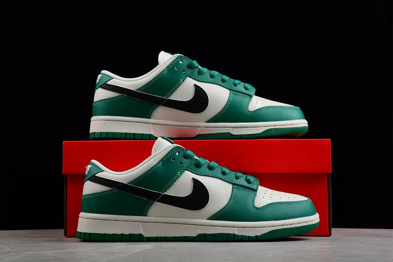 NK Dunk Low SE Lottery - MOLINS COMPANY